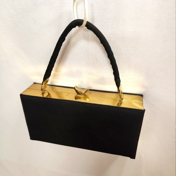 nan trebble Handbags - Vintage Nan Tribble Black Cloth Kiss Lock Bag